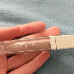 Artistry light up lip gloss champagne color